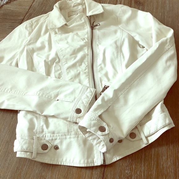 Zara Jackets & Blazers - Zara Trafaluc pearl faux leather moto jacket L